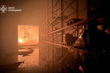 Fire breaks out in warehouses in Yahotyn due to drone attack