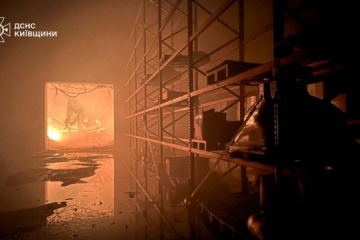 Incendio en almacenes en Yagotyn por ataque con drones