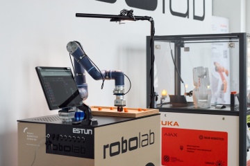 В Україні з’явилася перша лабораторія робототехніки RoboLab