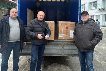 Un homme d’affaires angolais a offert plus de 80 générateurs à l’Ukraine