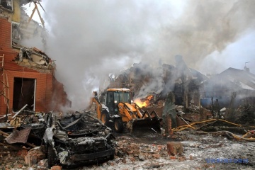 Кількість постраждалих від атаки РФ на Київщині зросла до 15, один загиблий