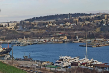 Partisanos avistan el traslado de lanchas de la Flota Rusa del Mar Negro a la bahía sur de Sebastopol