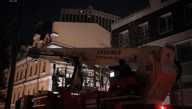 До ліквідації наслідків нічної атаки у Києві залучені понад 1000 ремонтників - Кулеба