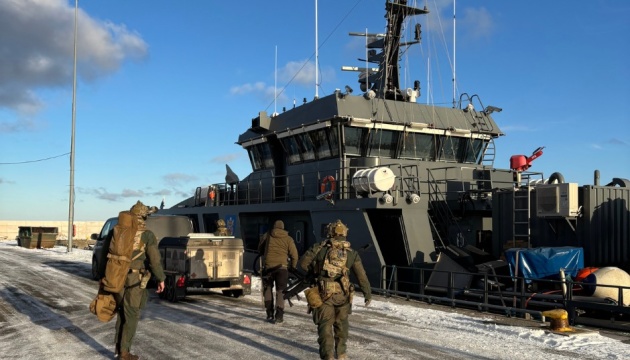 Естонія затримала контейнеровоз із російським екіпажем за підозрою в контрабанді