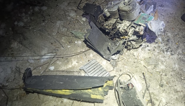 Військові РФ атакували дронами Чернігівщину, пошкоджене підприємство і дві школи