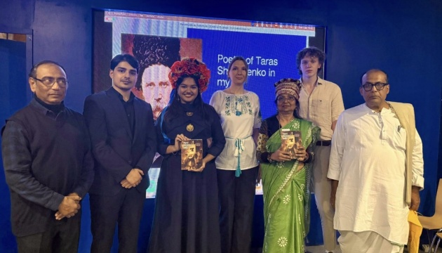 Шевченко кашмірською та бенгальською: на ярмарку в Індії відбулася друга сесія читань Кобзаря