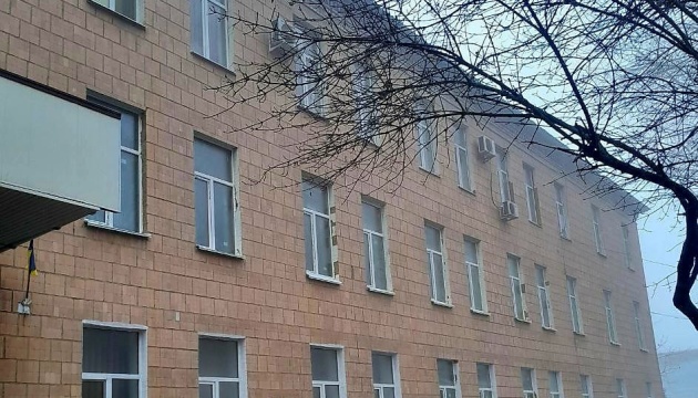У Кропивницькому замінили майже 200 вікон в приміщеннях льотної академії після обстрілів