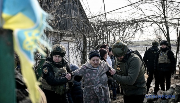 На Донеччині понад 700 маломобільних людей не погоджуються на евакуацію - ОВА