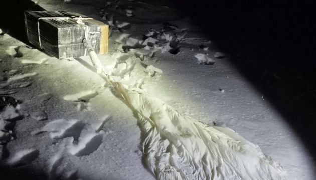 У Польщі арештували п’ятьох осіб за «повітряну» контрабанду сигарет з Білорусі