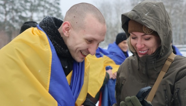 Ukraine et Russie conviennent d’un échange de 314 prisonniers à Abou Dhabi, selon Witkoff