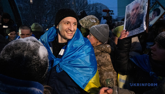 Україна повернула з російського полону 157 військових і цивільних / Фото: Данило Антонюк. Укрінформ 