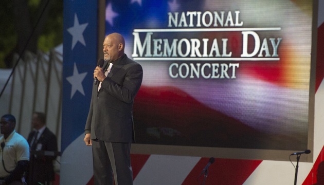 Лоренс Фішберн разом із Скарлетт Йоганссон зіграють у «Екзорцисті» - ЗМІ