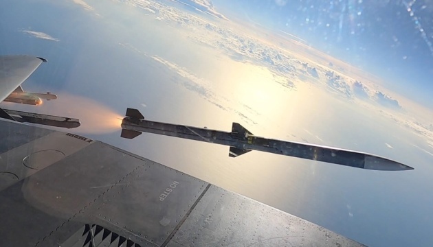 Kanada liefert AIM-Raketen zur Stärkung der Flugabwehr gegen Russlands Marschflugkörper 