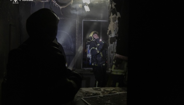 На Хрещатику ліквідували пожежу в готелі