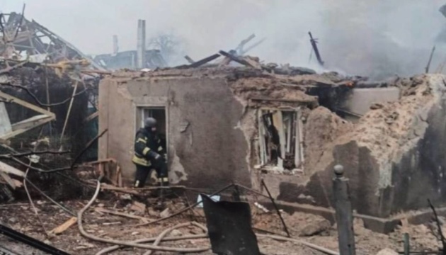 Росіяни дроном зруйнували будинок у Запорізькому районі, серед поранених - дитина