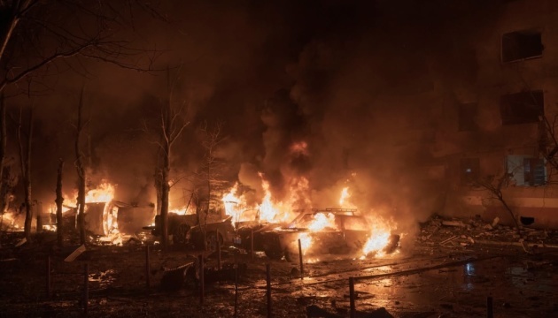 Guerre en Ukraine : Trois civils tués et six autres blessés dans des bombardements russes sur la région de Donetsk 