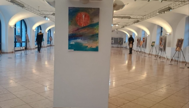 У Братиславському замку провели художню виставку директора Українського інституту у Празі