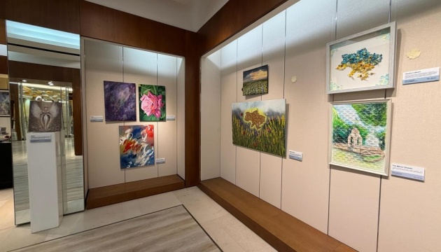 В Абу-Дабі представили виставку сучасних українських митців, що живуть в ОАЕ