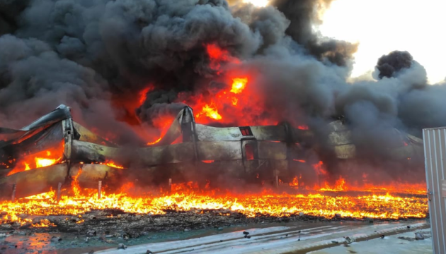 Les forces ukrainiennes frappent 48 fois le secteur pétrolier russe et détruisent plus de 43 000 cibles aériennes en janvier