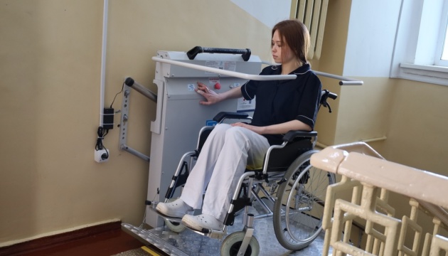 У Звягелі вдосконалили безбар’єрний доступ до лікарні та стоматологічної поліклініки