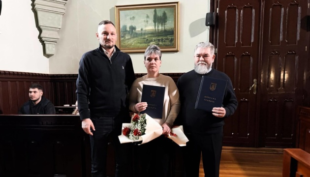 В Мукачеві нагородили батьків, які виховали вісьмох захисників України