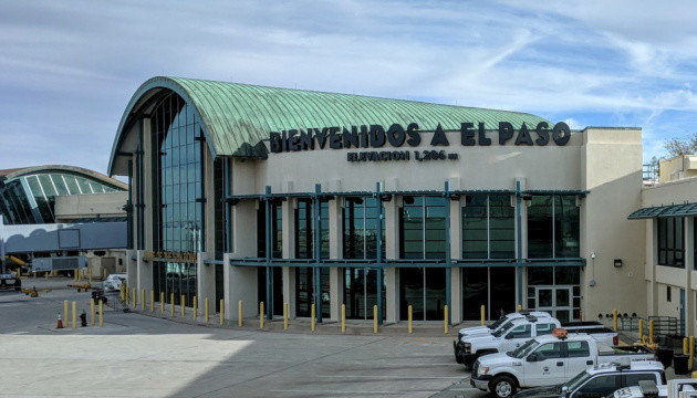У США зупинили на 10 днів роботу аеропорту на кордоні з Мексикою