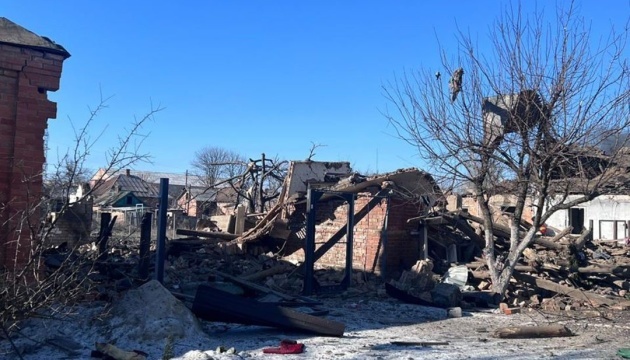 Guerre en Ukraine : Trois civils tués et dix-huit autres blessés dans des bombardements russes sur la région de Donetsk 