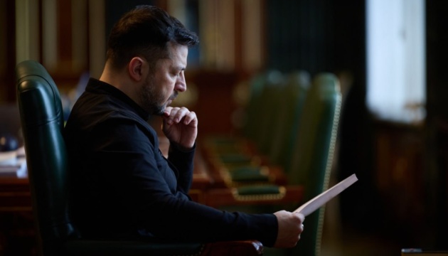 Зеленський доручив опрацювати конкретні рішення для захисту обʼєктів інфраструктури