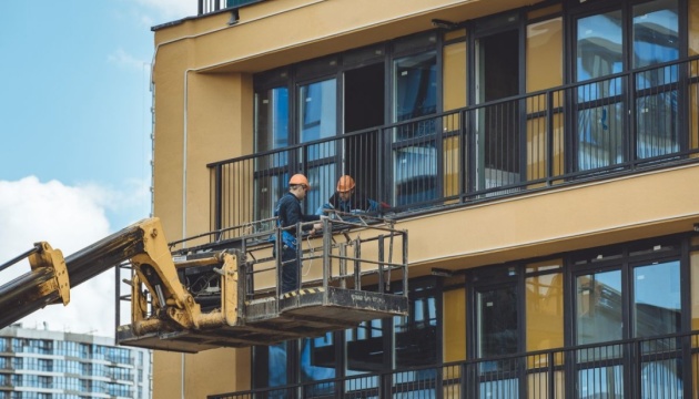 У Білорусі через залежність від РФ може обвалитися ринок нерухомості - розвідка