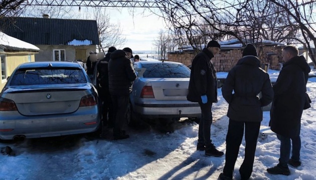 На Буковині розшукали 13-річну дівчинку, викрадача затримали: у поліції розповіли деталі