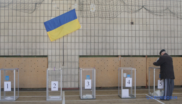 ウクライナ国民の間で「終戦後の」選挙実施を支持する割合増加