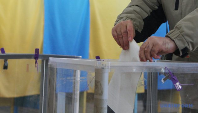 Дві третини українців готові взяти участь у перших повоєнних виборах