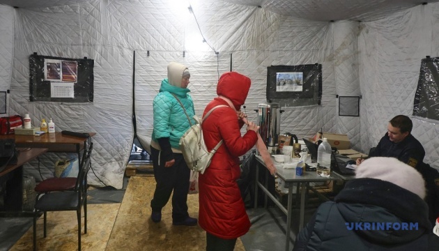 У Харкові працюють мобільні пункти незламності ДСНС / Фото: В'ячеслав Мадієвський, Укрінформ