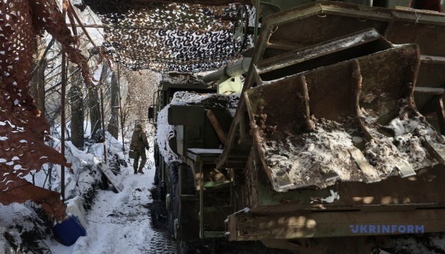 Najgorętsze są kierunki pokrowski i hulajpolski, w ciągu dnia doszło tam do 142 starć