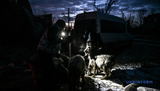 Знищена ТЕЦ, евакуація кіз і «морозна вечірка» на Троєщині