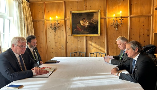 Сибіга у Мюнхені розповів Гроссі про нові удари РФ та ядерну загрозу Європі