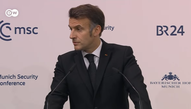 Макрон закликав припинити риторику поразки у заявах щодо України