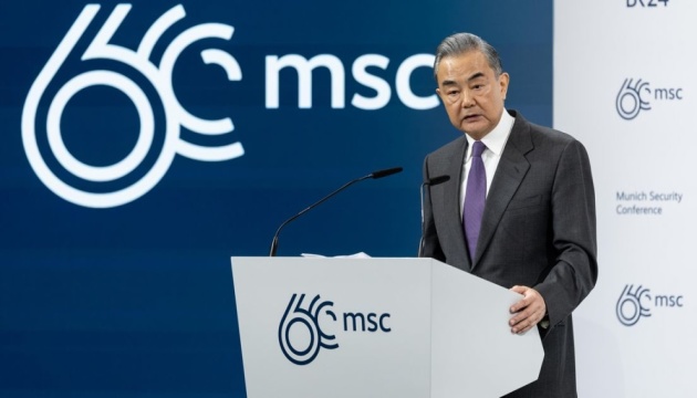 Ван Ї обговорив війну Росії проти України з главами МЗС Британії, Німеччини та Франції