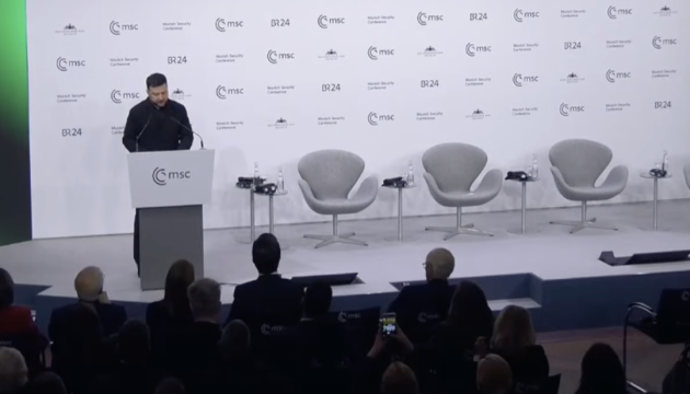 Зеленський: Американці надто часто вимагають поступок з боку України, а не Росії