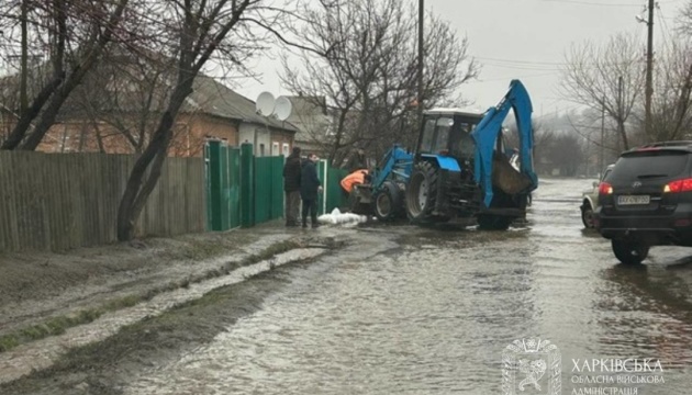 На Харківщині показали наслідки підтоплення у трьох районах