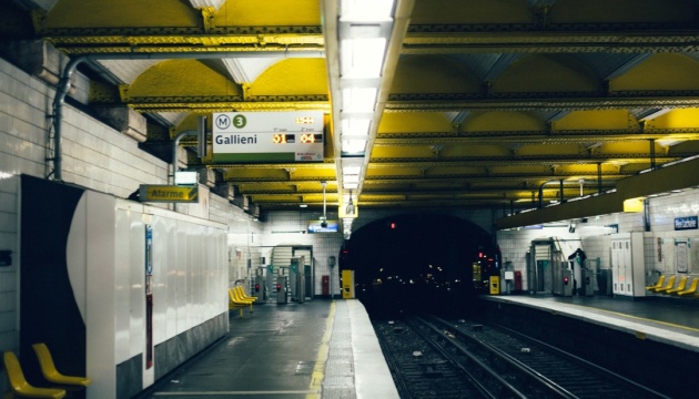 Уривки віршів українських поеток розмістили на станціях метро у Парижі