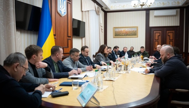 Очільники ОВА мають подати план стійкості регіону на 2026/2027 рік - Кулеба