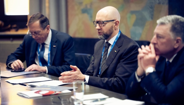 Для захисту енергетики Україні потрібні далекобійні ракети як засіб стримування - Яценюк у Мюнхені