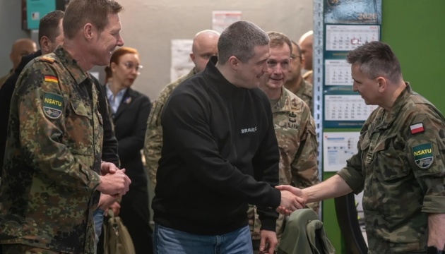 Le ministre ukrainien de la Défense visite le quartier général de l’aide de l’OTAN à l’Ukraine