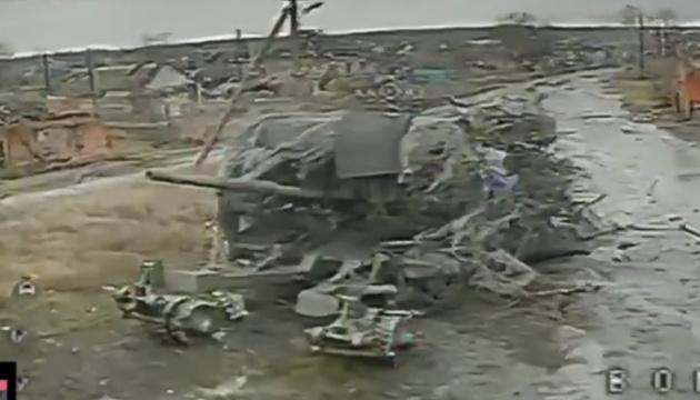 Оператори FPV-дронів знищили ворожий танк на Донеччині