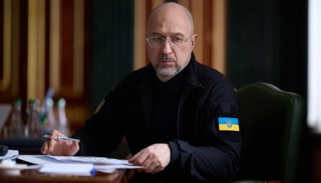 Вночі РФ атакувала енергетику у 12 областях України - Шмигаль