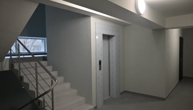 У Запоріжжі завершили відновлення пошкодженої дев'ятиповерхівки