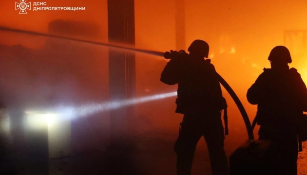 Ворог прицільно бив по підстанціях і тепловій генерації, також пошкоджена залізнична інфраструктура - Кулеба