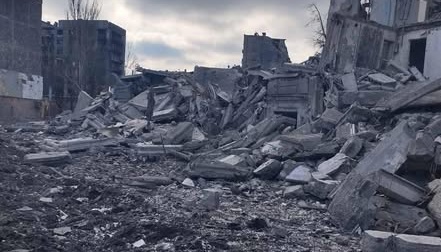 Війська РФ скинули три керовані авіабомби на багатоповерхівки у Костянтинівці