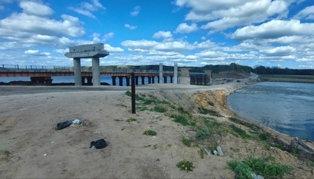 До суду передали справу за фактом знищення росіянами греблі Оскільського водосховища